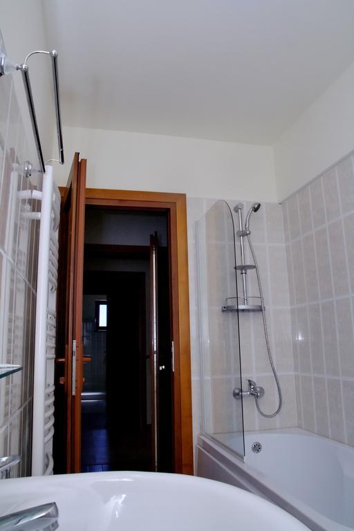 Pensiunea Pestisorul Dunavăţu de Jos Szoba fotó